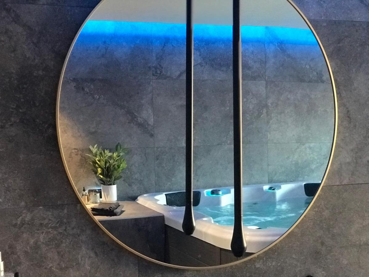 L'Odyssee Spa 塞克兰 外观 照片